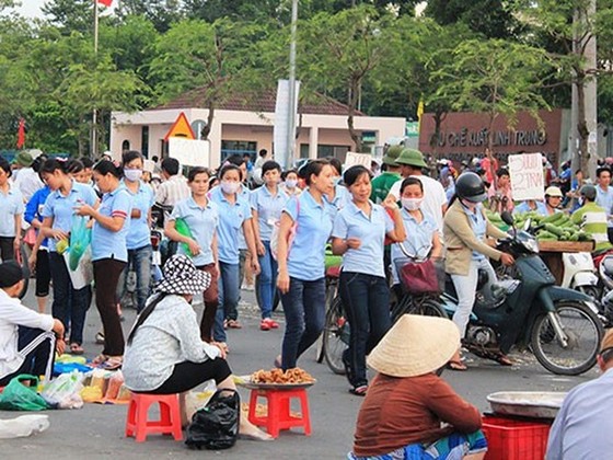 Công nhân lao động: Chật vật với đồng lương 5 triệu đồng/tháng ảnh 1