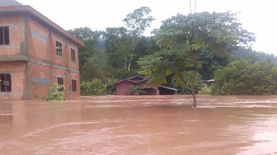 Người dân khu vực hạ lưu được thông báo sơ tán trước khi xảy ra sự cố vỡ đập thủy điện Sepien Senamnoi? ảnh 7