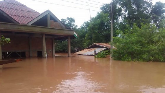 Người dân khu vực hạ lưu được thông báo sơ tán trước khi xảy ra sự cố vỡ đập thủy điện Sepien Senamnoi? ảnh 9