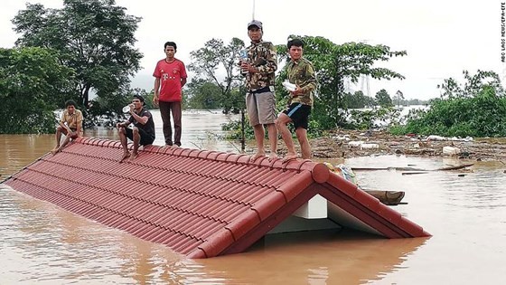 Người dân khu vực hạ lưu được thông báo sơ tán trước khi xảy ra sự cố vỡ đập thủy điện Sepien Senamnoi? ảnh 2