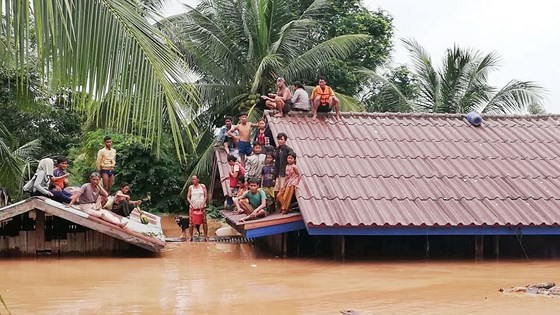 Người dân khu vực hạ lưu được thông báo sơ tán trước khi xảy ra sự cố vỡ đập thủy điện Sepien Senamnoi? ảnh 4