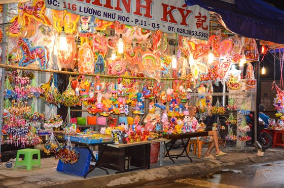 Rộn ràng mùa Trung thu ở Sài thành ảnh 1