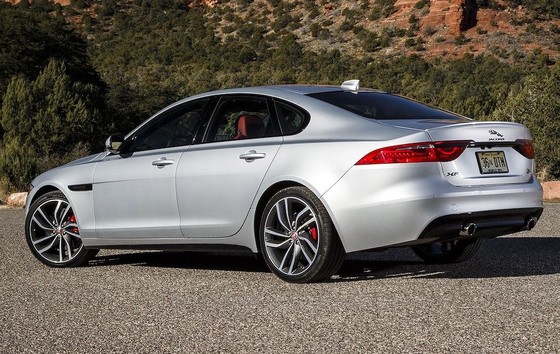 Xế sang Jaguar XF 2019 thêm tiện nghi và phiên bản mới ảnh 9