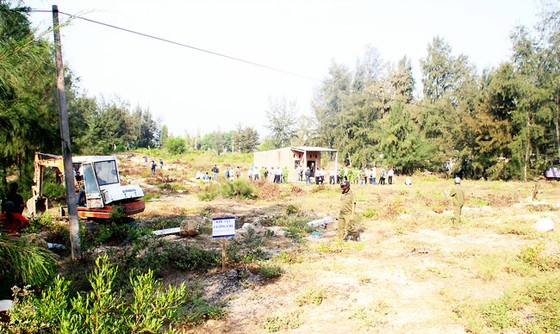 “Xẻ thịt” khu kinh tế để xây nhà trái phép ảnh 1