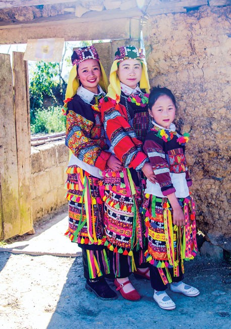 Sắc màu Lô Lô Chải ảnh 1