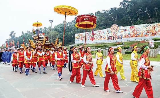 Tình yêu nguồn cội thống nhất lòng người ảnh 1
