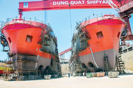 “Con tàu Dung Quất” nhấn chìm hàng ngàn tỷ ảnh 1