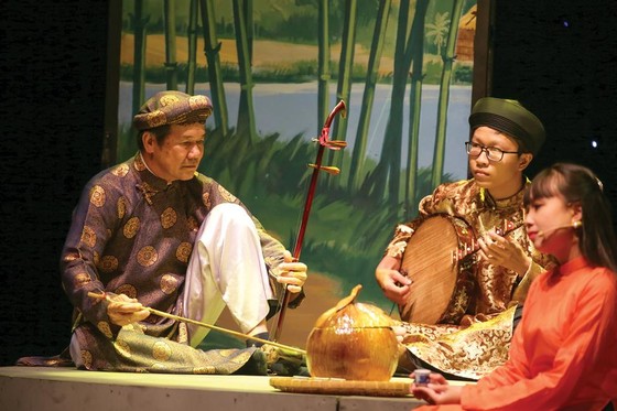 Cái nhìn tôn kính của người trẻ ảnh 4