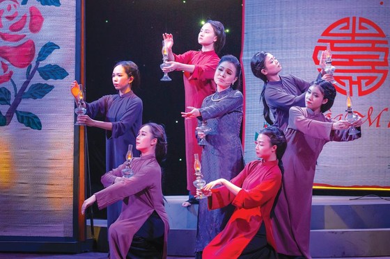 Cái nhìn tôn kính của người trẻ ảnh 3