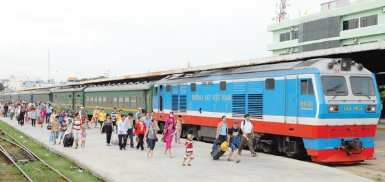 Bài 1: Đường sắt vẫn đứng ngoài cuộc chơi ảnh 1