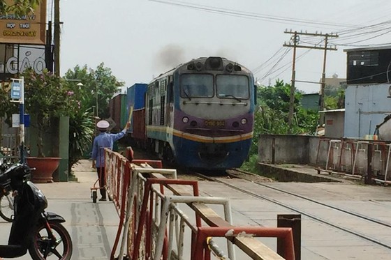 Bài 1: Đường sắt vẫn đứng ngoài cuộc chơi ảnh 2