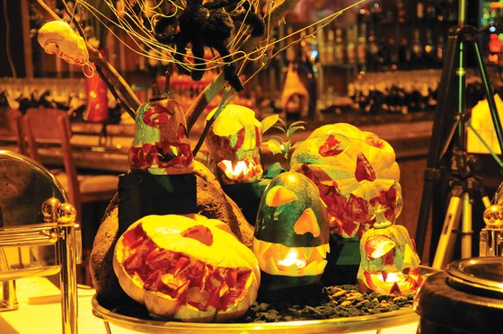 Đêm hội Halloween cùng Rex Hotel Saigon ảnh 3