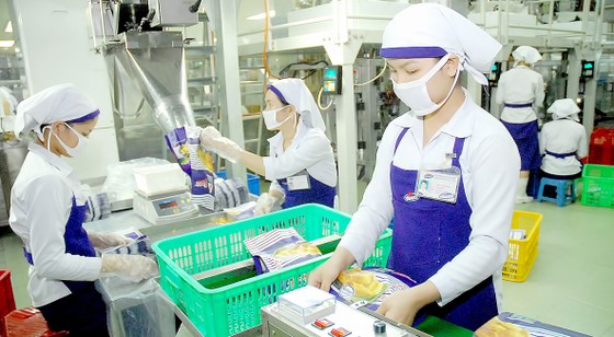 Hy sinh lợi ích kinh tế để bảo vệ sức khỏe người dân ảnh 1