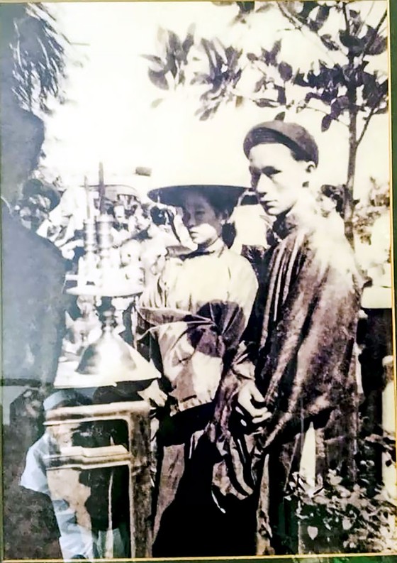 Ta thấy ta chìm trong trời thu… ảnh 2