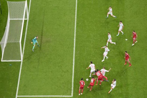 Iran - Tây Ban Nha 0-0, phòng thủ bê tông ảnh 5