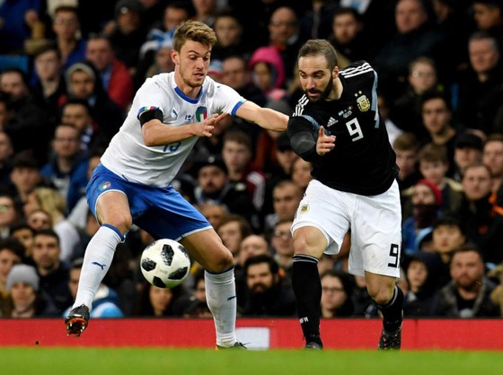 Higuain không đến Milan khi Chelsea vẫn đang đặt giá ảnh 1