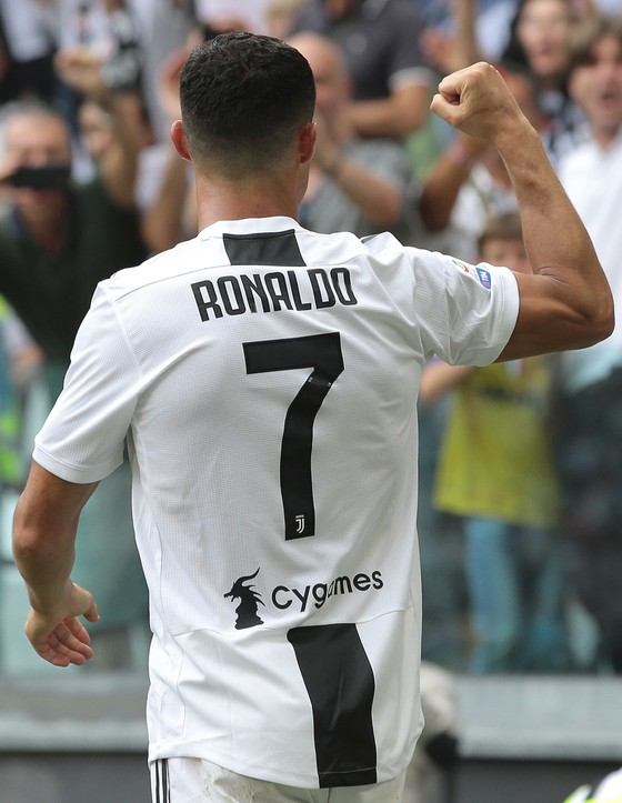 Cristiano Ronaldo ghi cú đúp giúp Juventus đánh bại Sassuolo ảnh 3