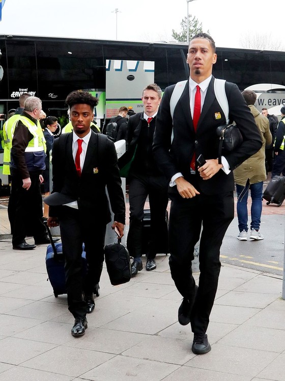 Mất 10 trụ cột, Man United mang 8 cầu thủ Học viện đương đầu PSG ảnh 2