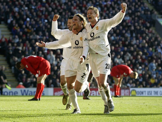 Diego Forlan: Solskjaer đỏ vận sẽ giúp Man United đánh bại Barca ảnh 1