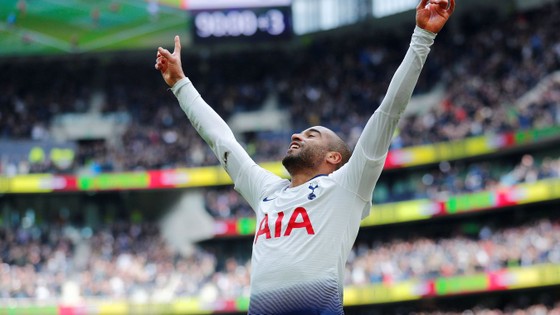 TRỰC TIẾP Tottenham - Huddersfield: Gà trống bùng nổ ảnh 7
