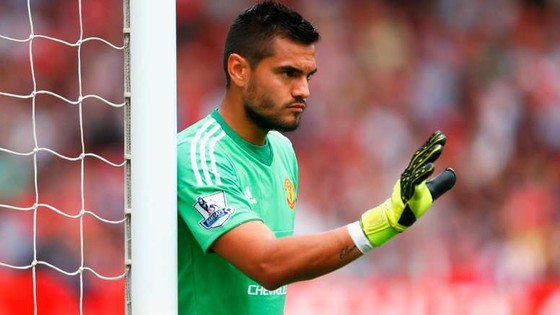 Man United đã tìm thấy người thay thế De Gea ảnh 1