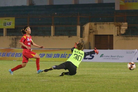 Vòng 4 giải bóng đá nữ VĐQG 2019: TPHCM I áp sát ngôi đầu ảnh 2