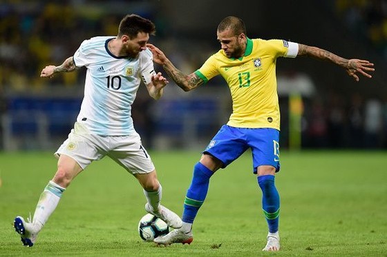 Brazil làm thế nào để vô hiệu hóa “người ngoài hành tinh” Messi ảnh 2