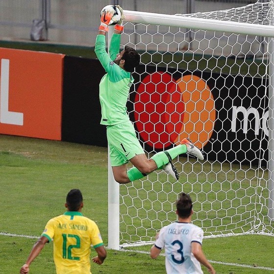 TRỰC TIẾP BÁN KẾT COPA: Brazil - Argentina: cuộc chiến sống còn ảnh 7