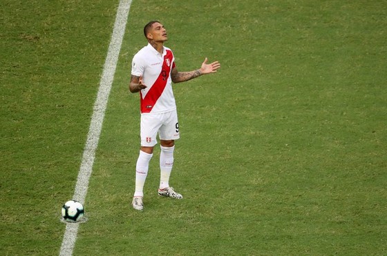 TRỰC TIẾP BÁN KẾT Chilê - Peru: Cuộc rượt đuổi căng thẳng ảnh 10