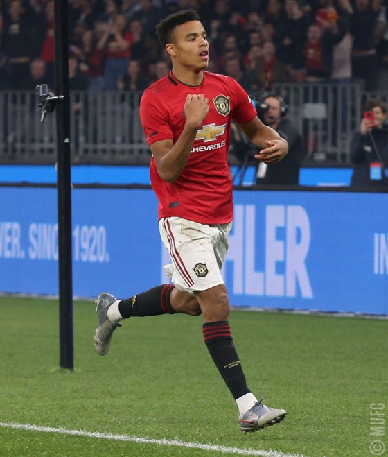 Solskjaer xây dựng Man United xung quanh Pogba ảnh 1
