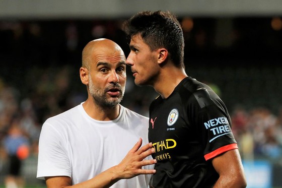 Pep Guardiola tìm thấy tiền vệ trụ Man City cho cả thập niên tới ảnh 2
