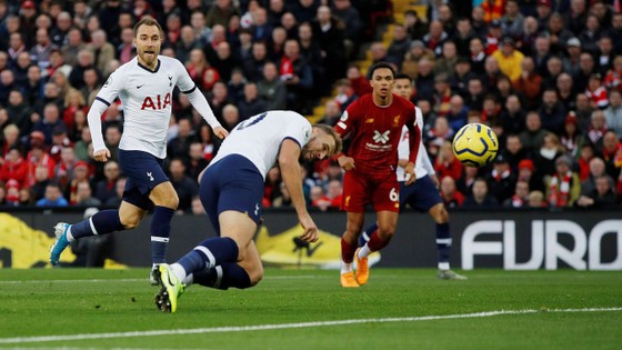 Thắng Tottenham, Liverpool vươn đến đỉnh cao phong độ. ảnh 1
