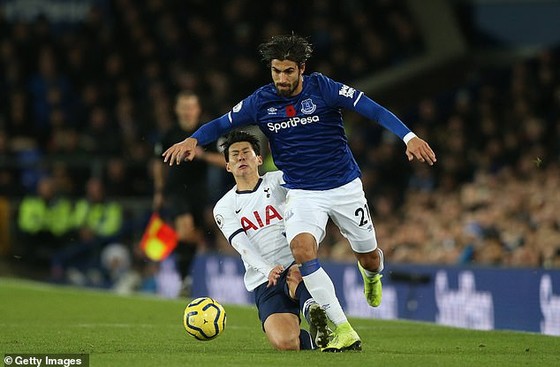Andre Gomes sẽ phẫu thuật cổ chân bị gãy ảnh 2