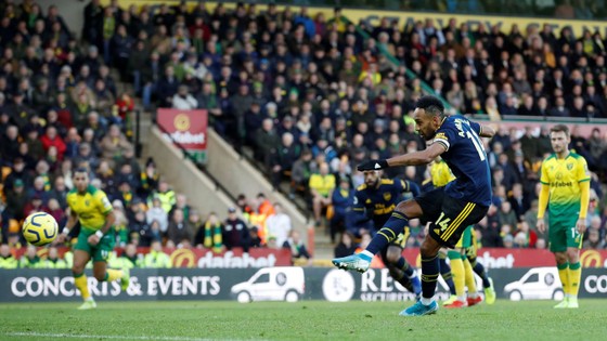 Norwich City - Arsenal 2-2: Aubameyang cứu nguy Pháo thủ ảnh 4