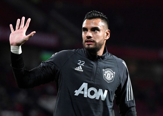 Tan tành chiếc siêu xe Lamborghini của thủ môn Manchester United ảnh 1