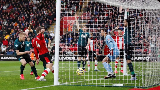 TRỰC TIẾP Southampton - Burnley: quyết chiến ở St Mary's ảnh 3