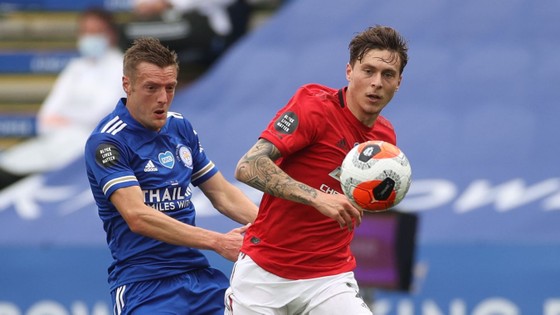 Kết quả và xếp hạng giải Ngoại hạng Anh, vòng 38: Chelsea và Man United vào tốp 4, Aston Villa trụ hạng ảnh 2