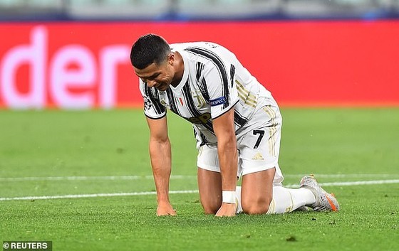 Cristiano Ronaldo khó “cứu” Maurizio Sarri ảnh 1