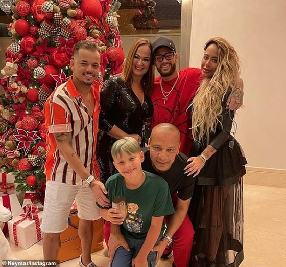 PSG lo lắng chuyện Neymar mở tiệc suốt 5 ngày chào đón năm mới ảnh 1