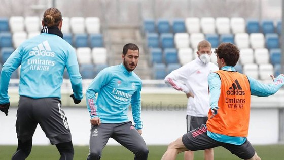 Eden Hazard vắng mặt khoảng 6 tuần, dính chấn thương thứ 9 ở Real Madrid ảnh 1