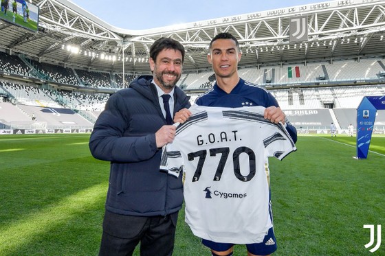 Max Allegri nói gì về cuộc tranh luận Messi & Ronaldo: Ai xuất sắc hơn ảnh 1