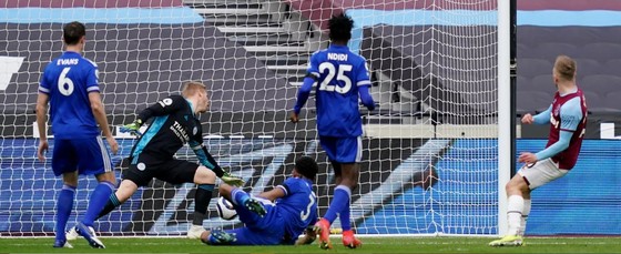 Jesse Lingard ghi cú đúp, đưa West Ham qua mặt Chelsea chiếm ngôi thứ 4 ảnh 1