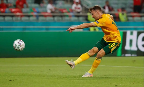 Thổ Nhĩ Kỳ - Xứ Wales 0-2: Gareth Bale và Aaron Ramsey phô bày đẳng cấp ảnh 3