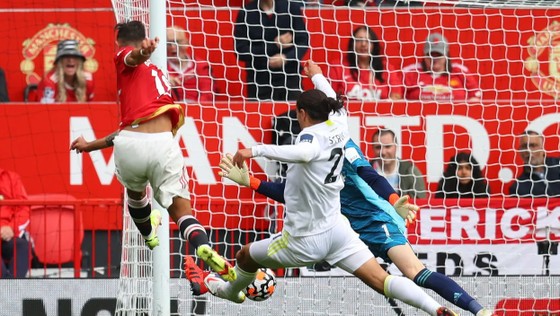 Man United - Leeds United 5-1: Bruno Fernandes ghi hat-trick, Pogba lập poker kiến tạo ảnh 2