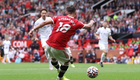 Man United - Leeds United 5-1: Bruno Fernandes ghi hat-trick, Pogba lập poker kiến tạo ảnh 5