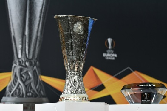 Bốc thăm play-off Europa League: Barcelona đụng độ Napoli, Dortmund đương đầu Rangers