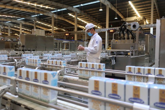 Vinamilk liên tục dẫn đầu ngành hàng sữa nước nhiều năm liền ảnh 1