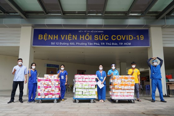 Vinamilk tiếp sức cho lực lượng tuyến đầu chống dịch ảnh 1