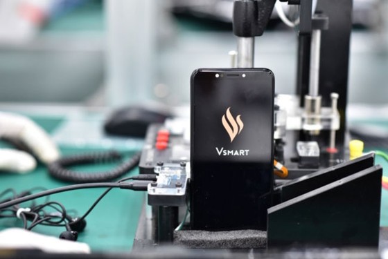 Vingroup ra mắt điện thoại thông minh Vsmart ảnh 4