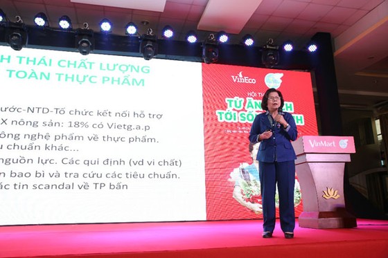 Hàng trăm đầu bếp không chuyên so tài “Sạch tươi ngon, cùng con khôn lớn” ảnh 2